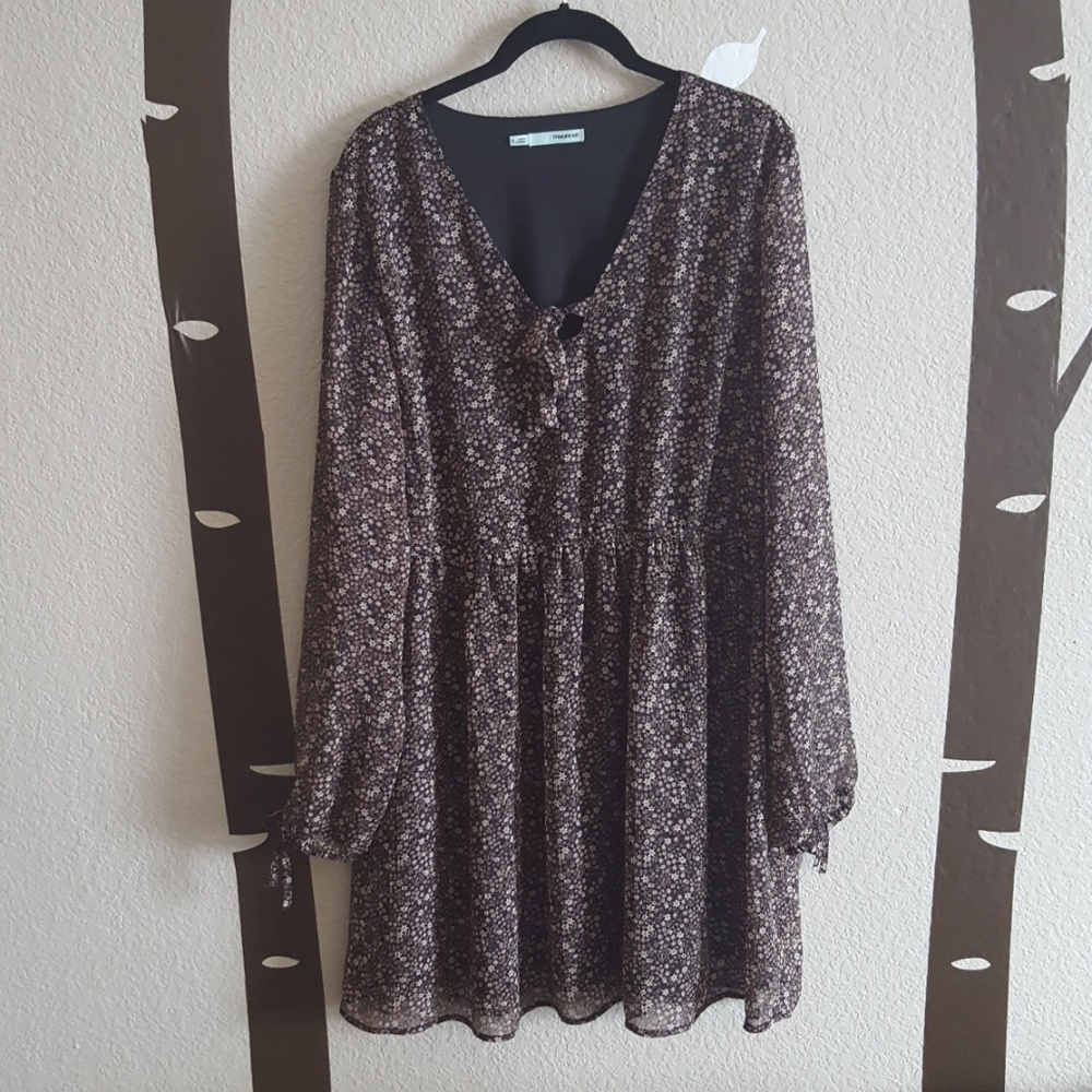 🌵Maurice's Black Floral Long Sleeve Dress